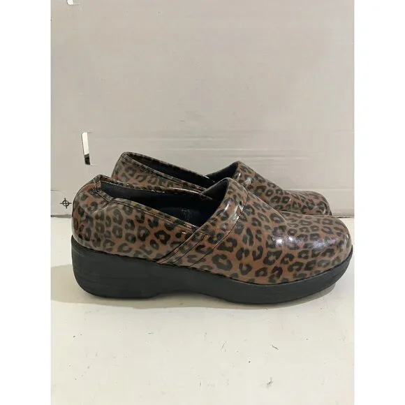 Leopard Print Women's Mules - Picture 5 of 8